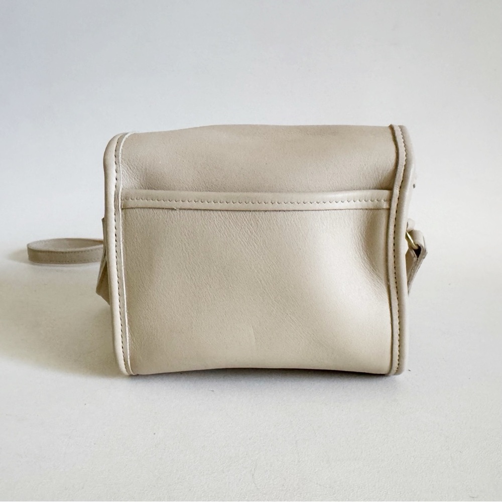 Vintage Coach Emmie Crossbody Pouch Bag 9018 Leather Cream 90s USA Classic Small - Picture 5 of 10